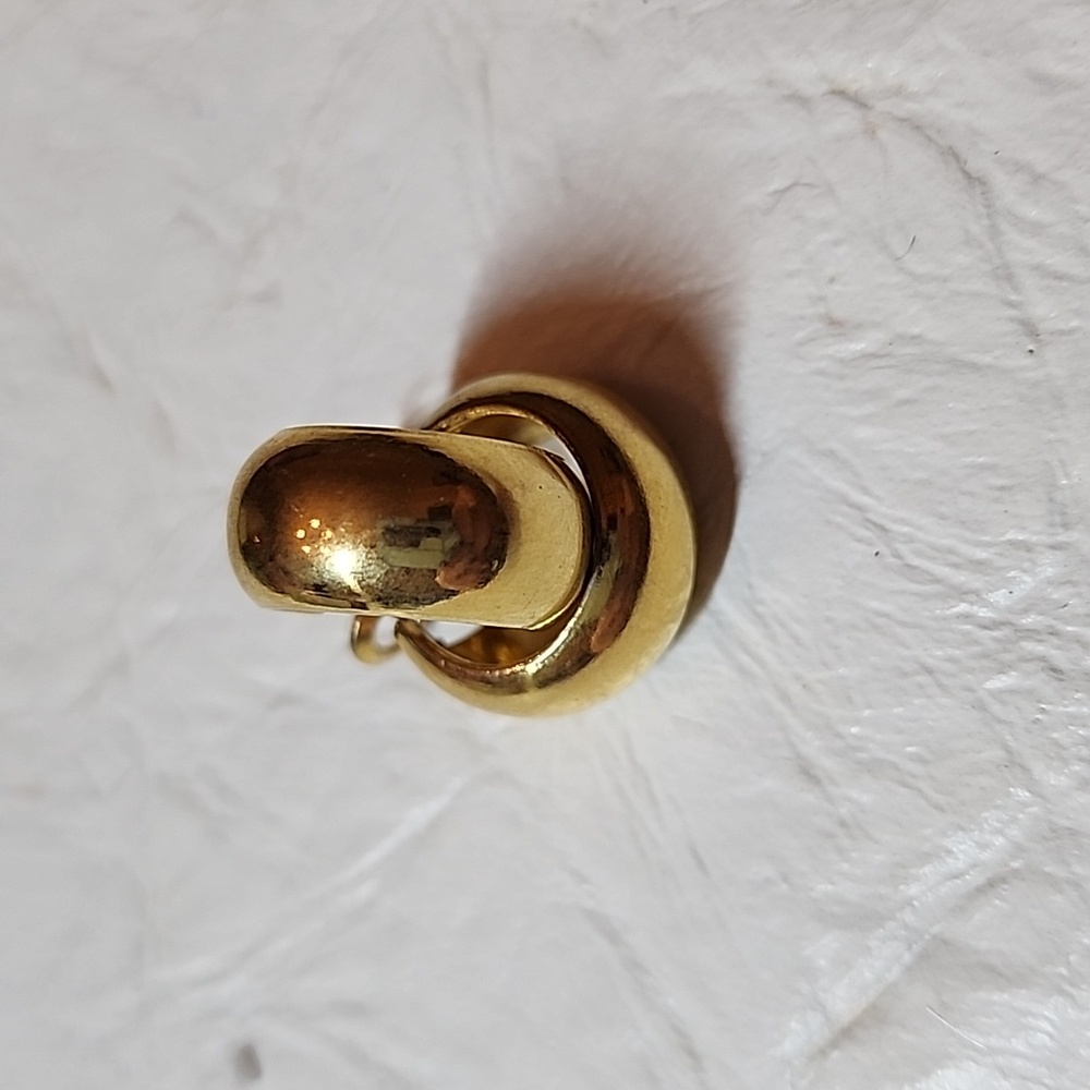 Gold tone hoop earrings